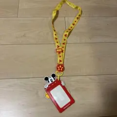 ディズニーミッキーマウス ストラップ付きIDホルダー
