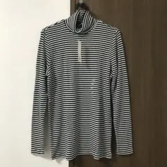 UNIQLO ユニクロ ボーダー リブニット タートルネック 薄手 白黒