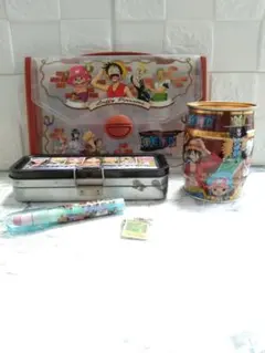 ワンピース 筆箱 ペンケース 缶 消しゴム キーホルダー バック 平成レトロ