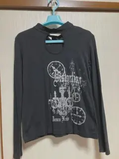 PEACENOWシャンデリア胸元開き長袖カットソー黒色シルバーリボン長袖Tシャツのサムネイル