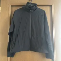 ユニクロ WOMEN ウルトラストレッチアクティブブルゾン ブラックSサイズ