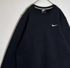 NIKEナイキ ワンポイント刺繍ロゴ　スウッシュ　スウェット