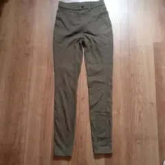 UNIQLOスキニーパンツ レディース