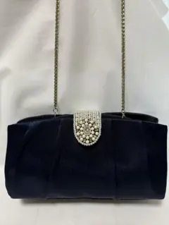 黒 サテン パーティーバッグ パール装飾