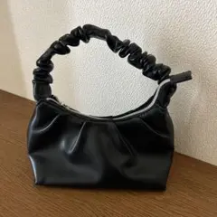GU　ブラック スモールハンドバッグ