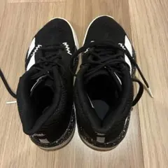 新品　adidas キッズ　バスケットボールシューズ ブラック22cmのサムネイル