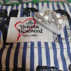 ヴィヴィアン　ディアマンテ　ピアス　白