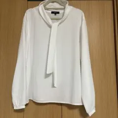 コムサイズム　9号　ホワイト ボウタイ　長袖ブラウス