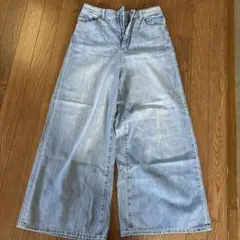 GU ライトブルー ワイドパンツ