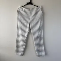 ユニクロ　パンツ　ストライプ　ホワイト