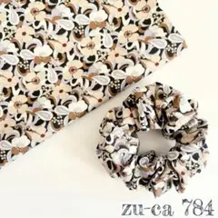 ボタニカルフラワーシュシュ　ヘアゴム　ブラック　ブラウン　花柄