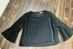 黒 ベルスリーブ トップス
