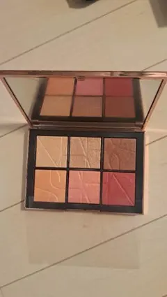NARS　オーガズムオンザビーチチークパレット限定色のサムネイル