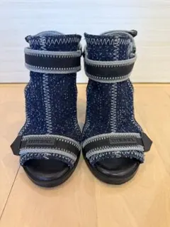 Item thumbnail for item 46a9b194-7ea8-4e94-acfe-64adde4b211b