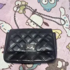 ブラックキルティングショルダーバッグ