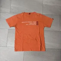 Levi's オレンジ Tシャツ