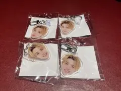 treasure ポップアップ カプセルトイ　顔アクキー ドヨン