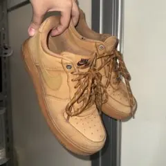Nike Air Force 1 ブラウン スニーカー