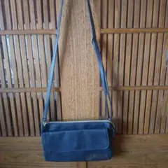 ZUCCA ネイビー レザー ショルダーバッグ