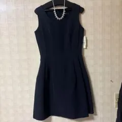 新品タグ付き✨️ノースリーブネイビーひざ丈ワンピース✨️M✨️パールネックレス付き