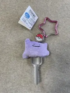 ポケモン　カバー付きリールキーホルダー　メタモン