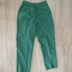 グローバルワーク　緑パンツ