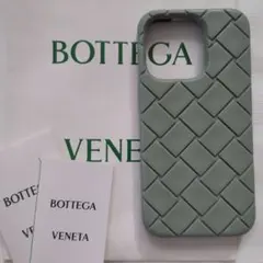 未使用】BURGA iPhone17ケース チェッカー グリーン×ベージュ - メルカリ