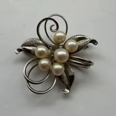 フラワーブローチ ヴィンテージ 真珠風 パール風