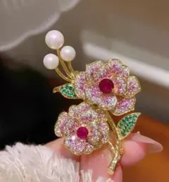 ルビー風フラワー ブローチ パール付き キラキラ 新品