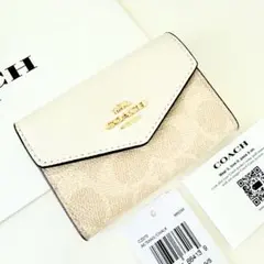COACH コーチ　フラップカードケース　名刺入れ　シグネチャー ホワイト　白色