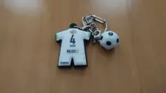 26/27プレイヤーズユニフォームラバーキーホルダー（2nd）4番（千田海人）