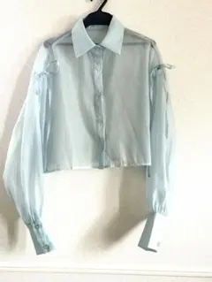 clear リボン付きショート丈シアーシャツ ブルーのサムネイル