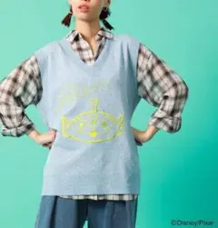 GreenParks TOYSTORY 刺繍Vネックベスト F サックスUSEDのサムネイル