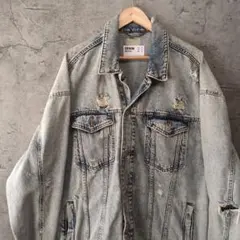 ビンテージデザイン　DENIM ダメージ加工 デニムジャケット　Bershka