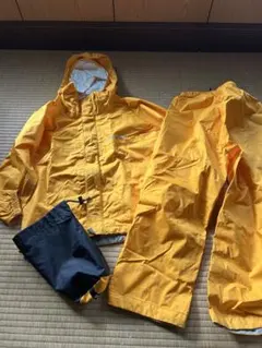 mont-bell イエロー レイントレッカー　110cm上下セット　袋付き