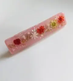レッドフラワーのヘアクリップ