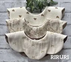 No.727 もくもく花びらスタイ 360℃ ハンドメイド - メルカリ