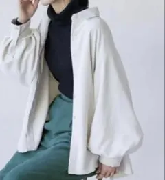 【frames RAY CASSIN】アイボリー バルーンスリーブ シャツのサムネイル