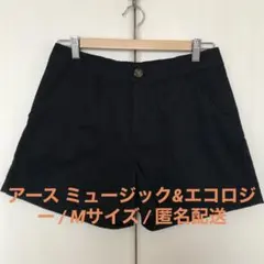 アース ミュージック&エコロジー ブラック ショートパンツ Mサイズ レディース