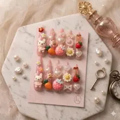 【現品】3Dネイルチップ うさぎ×いちご ゆめかわ 地雷系 量産型 推し活 デコ