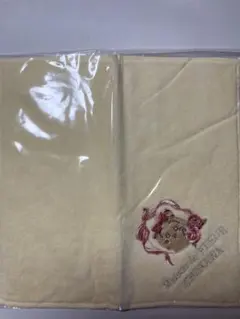 メゾンドフルール　ちいかわうさぎタオルハンカチ