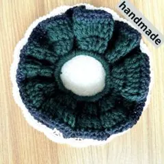 ハンドメイド　配色シュシュ　グリーン✖️ネイビー