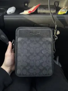 COACH ブラック ショルダーバッグ