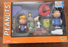 PEANUTS ハロウィンフィギュアセット　スヌーピー SNOOPY