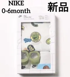 NIKE ロンパース、ハット、ソックスの３点セット