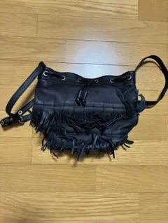 フリンジデザイン ブラックレザーショルダーバッグのサムネイル