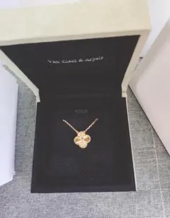 Item thumbnail for item 12aace70-e02b-4556-9ef8-d5e24bbf35c5