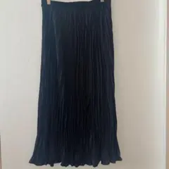 ブラック　プリーツスカート
