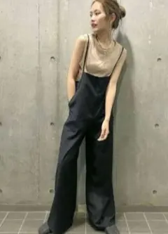 アングリッド　ブラック サロペット ワイドパンツのサムネイル
