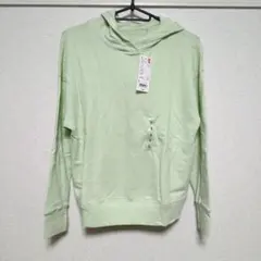 ユニクロ薄緑色 フード付きパーカー S